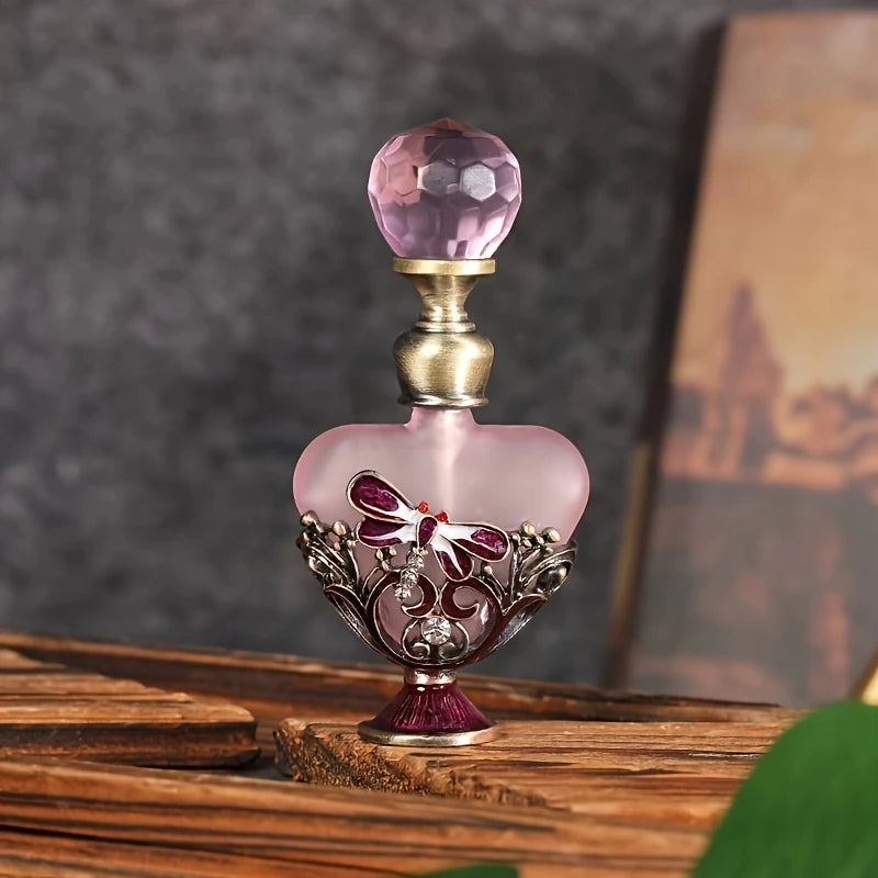 Vintage 4ml Crystal Heart-Shaped Perfume Bottle with Exquisite Butterfly Decoration