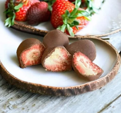 Handcrafted Keto Milk Chocolate - Coated ORGANIC Freeze Dried Strawberries 150g BACK & BETTER
