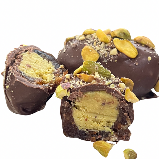 Sugar Free Milk Chocolate Coated Date with Pistachio crème Large 50g