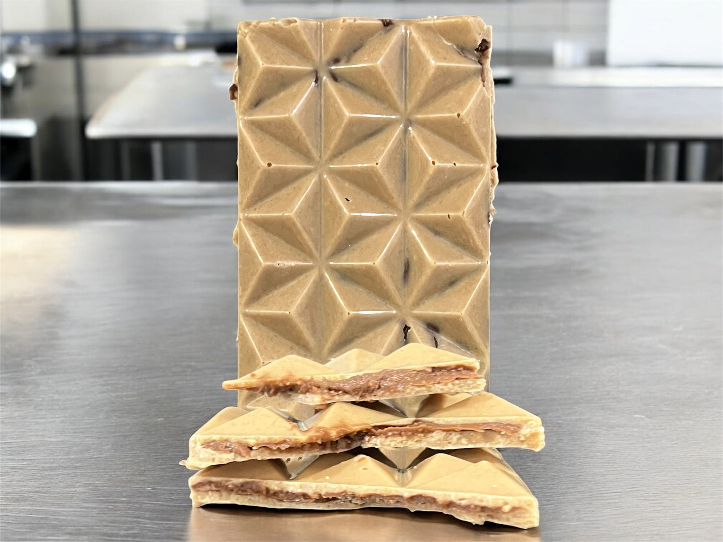 Halo Sugar Handcrafted Keto White Chocolate - Hazelnut Bonita